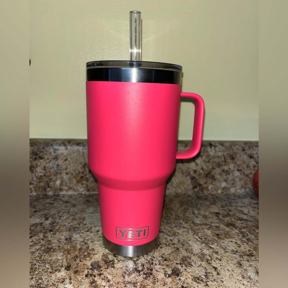 Yeti Rambler 35oz with Straw Lid in Bimini Pink